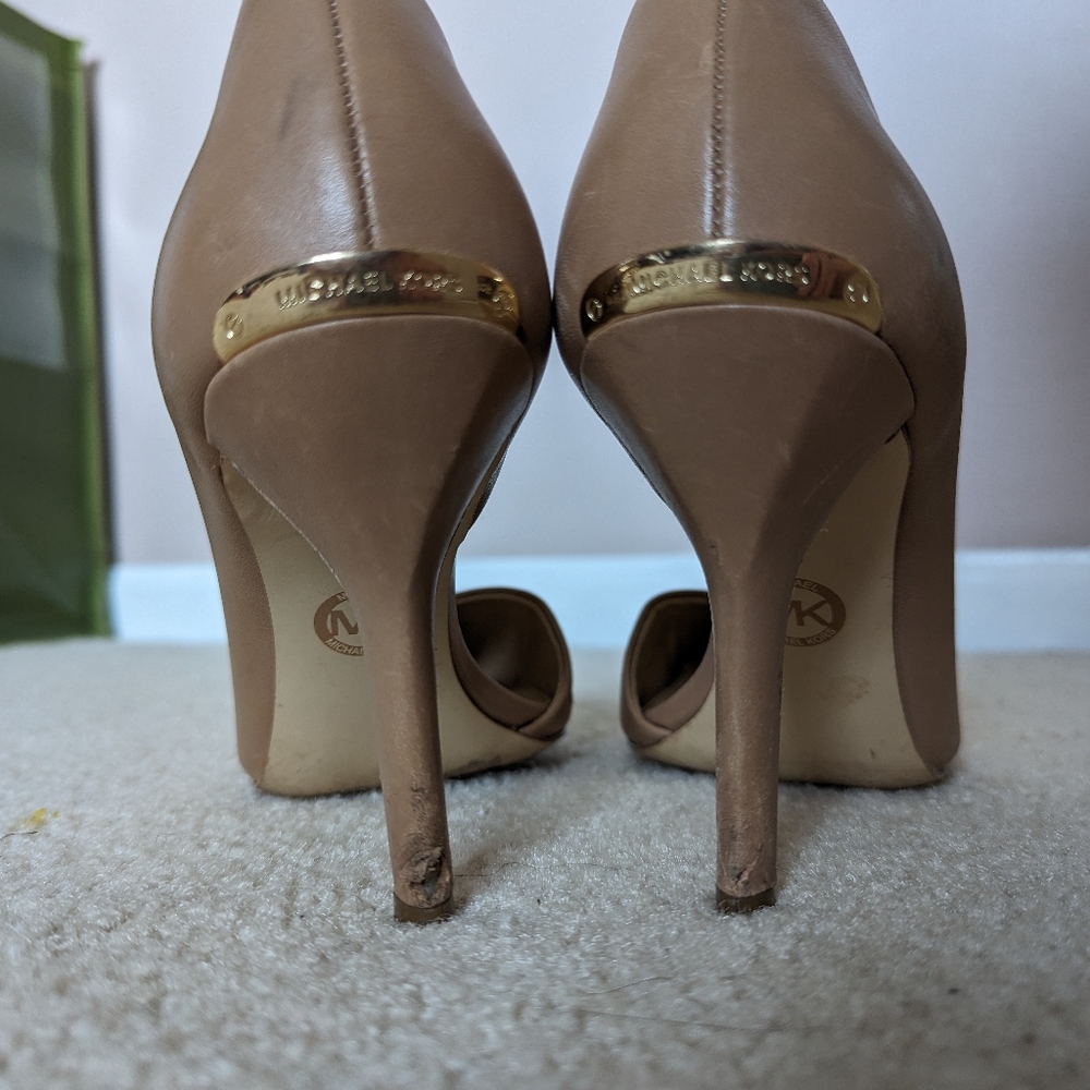 MICHAEL Michael Kors Nude Tan Pointed-Toe Stiletto Heels - Picture 4 of 8